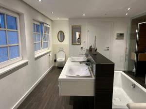 Koupelna v ubytování Traumwohnung mit eigenem Spa