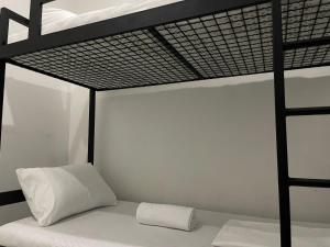 Voodi või voodid majutusasutuse Shesh Hostel toas