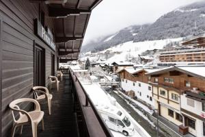 Nespecifikovaný výhled na hory nebo výhled na hory při pohledu z hotelu