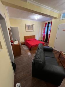 Postel nebo postele na pokoji v ubytování Danny's Seaside House