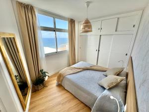 Postel nebo postele na pokoji v ubytování Lunamar Luxury Place