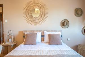 Postel nebo postele na pokoji v ubytování Stardust Sanctum hideaway