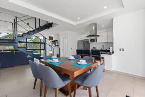 Dapur atau dapur kecil di Casa Del Oasis Riviera Maya
