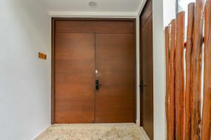 アクマルにあるLUXE 1-BR Condo in Bahia Principe - Multiple Poolsのギャラリーの写真