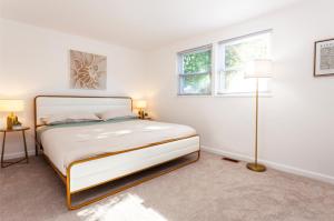 Postel nebo postele na pokoji v ubytování Metropolitan Splendor