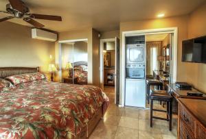 Giường trong phòng chung tại Memories for life @ remodeled ks d7 +35 ảnh