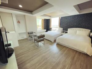 Gallery image of 幸福星空時尚旅館 in Luodong +31 photos