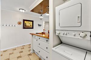 Billede fra billedgalleriet på Oceanfront 1 bedroom- vi809- Sullivan i Kahana + 23 billeder