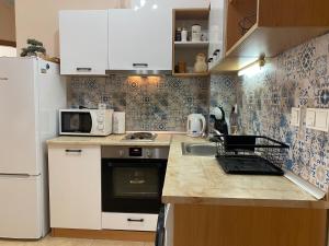 Kuchyň nebo kuchyňský kout v ubytování Two bedroom apartment in Trakia Sunny Beach