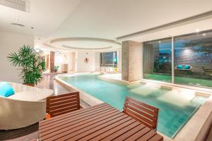 Bazén v ubytování Jasmine Resort Bangkok nebo v jeho okolí