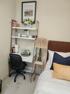 Postel nebo postele na pokoji v ubytování Cozy Tiny Private GuestSuite