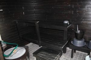 Koupelna v ubytování Peltosaaren Luomulammastila