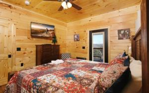 En eller flere senge i et værelse på Lilys Hideaway