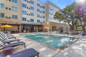 Bazén v ubytování EVEN Hotel Austin Uptown near the Domain by IHG nebo v jeho okolí