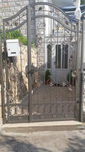 Galería fotográfica de Apartments Slijepcevic en Hvar