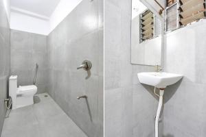 Koupelna v ubytování FabHotel Akash Executive