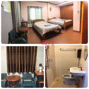 - deux photos d'une chambre d'hôtel avec un lit et une salle de bains dans l'établissement Ruen Thai Ban Rim Nam, à Kamphaeng Phet