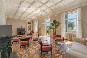 TV a/nebo společenská místnost v ubytování Hotel Villa Levi