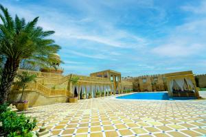 Bazén v ubytování Fort Rajwada,Jaisalmer nebo v jeho okolí