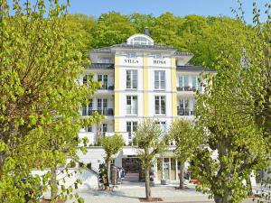 Das Gebäude in dem sich die Villa befindet