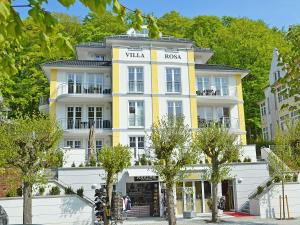 Das Gebäude in dem sich die Villa befindet