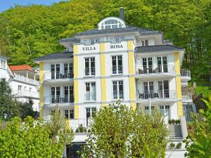 Das Gebäude in dem sich die Villa befindet