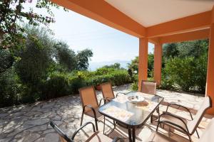 Vonkajšia záhrada v ubytovaní Joanna Sea View Apartments