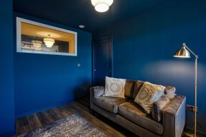 O zonă de relaxare la Renaissance 10 - 2 Bedroom Apartment in Southport
