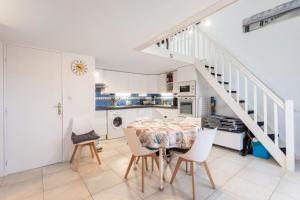 Dapur atau dapur kecil di Residence naturiste Eden