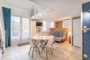 Imagen de la galería de Residence naturiste Eden, en Leucate 12 fotos más