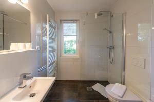 Ein Badezimmer in der Unterkunft Wohnpark Stadt Hamburg - Apt. 14