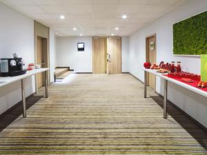 A cozinha ou cozinha compacta de Novotel Genève Centre
