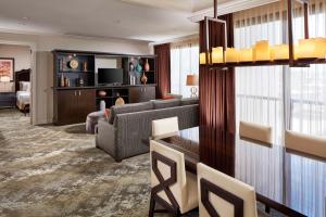 Posezení v ubytování Hyatt Regency Tulsa Downtown