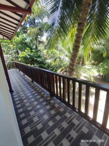 Balkón nebo terasa v ubytování The Lake View Tangalle