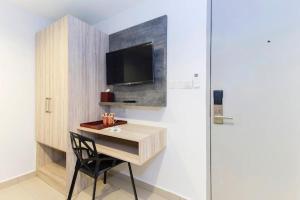 Kuchyň nebo kuchyňský kout v ubytování M HOTEL - Medan Tuanku Near MARA