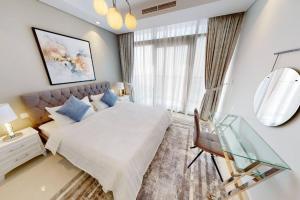 Gallery image of Paramount Midtown Highest Floor 3BR Sea Views in Dubai