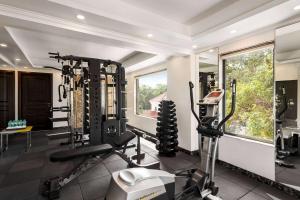 Fitness centrum a/nebo fitness zařízení v ubytování Ramada by Wyndham Goa Vagator