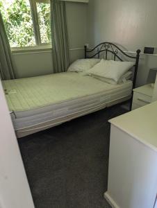 Postel nebo postele na pokoji v ubytování Springside Chalet20