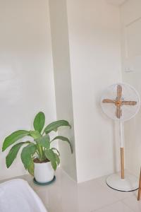 QFandZ Baguio Homestay at BRENTHILL Condominium客房内的一张或多张床位