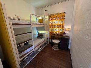 Ein Bett oder Betten in einem Zimmer der Unterkunft Chiza hostel Chiangmai