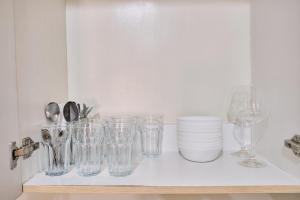 QFandZ Baguio Homestay at BRENTHILL Condominium的酒水