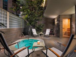 Bazén v ubytovaní Adrián Hoteles Colón Guanahaní Adultos Only alebo v jeho blízkosti