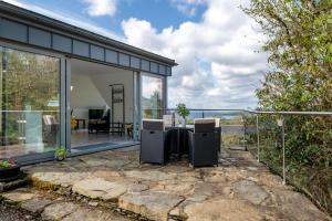 Patch House Glengarriff tesisinde bir balkon veya teras