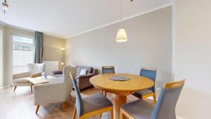 Posezení v ubytování strandnahe FeWo mit Balkon,Residenz Bel Vital 15