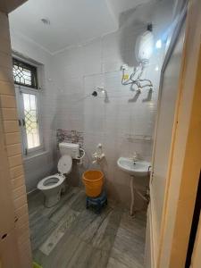 Fotografie z fotogalerie ubytování Devotee Apartment Behind Iskcon. v destinaci Vrindavan