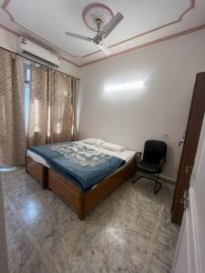 Fotografie z fotogalerie ubytování Devotee Apartment Behind Iskcon. v destinaci Vrindavan