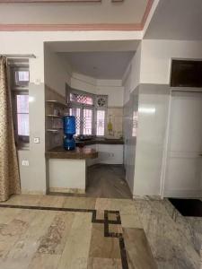 Fotografie z fotogalerie ubytování Devotee Apartment Behind Iskcon. v destinaci Vrindavan