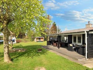 Zahrada ubytování 6 person holiday home in Hadsund-By Traum