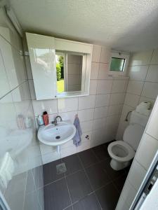 Ett badrum på Oaza mira