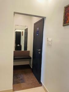 ChikodiHotel Ramdev Chikodi的相册照片